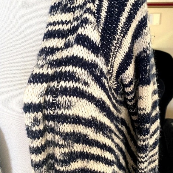 Womens Cotton On Sz Small Knit Wear Cardigan Sweater blue White Striped High Low - Picture 3 of 7